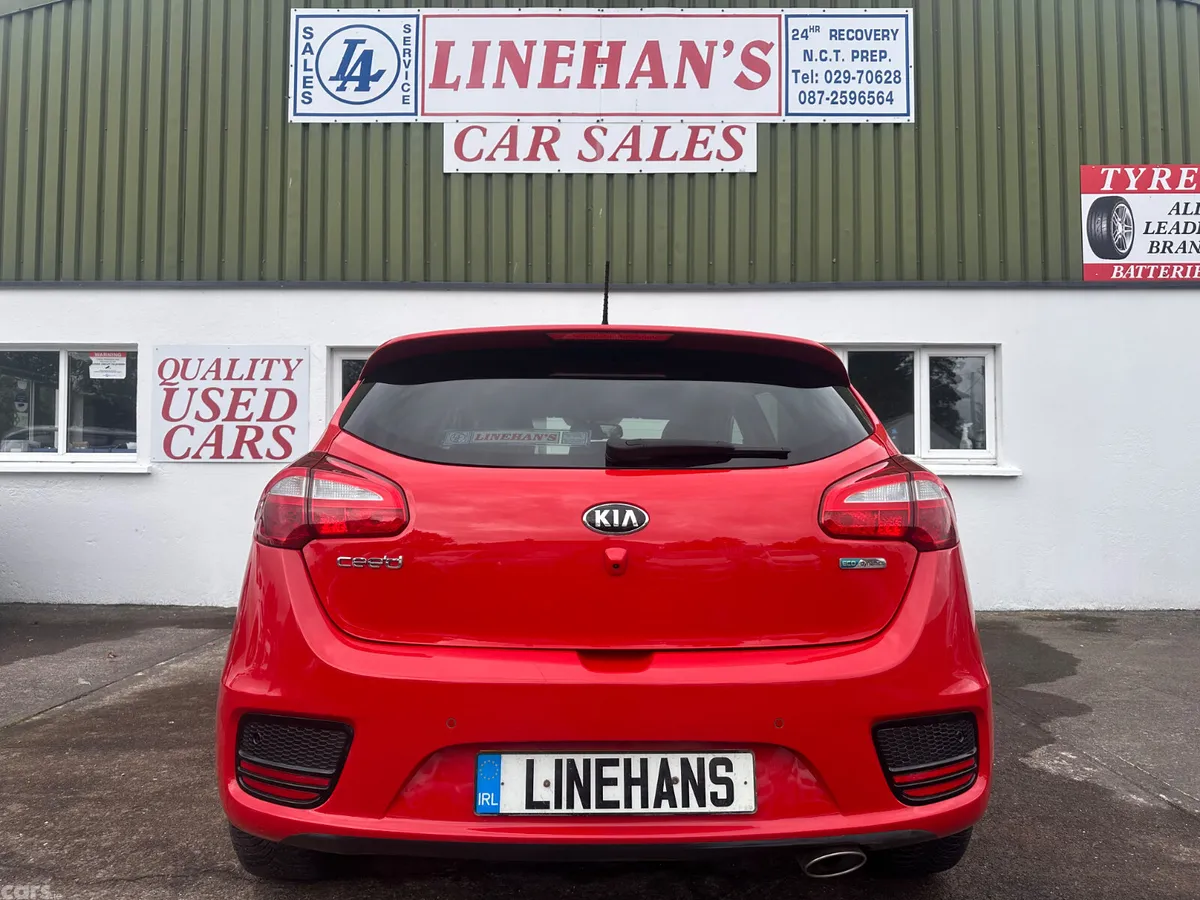 Kia Ceed Hatchback, Diesel, 2016, Red