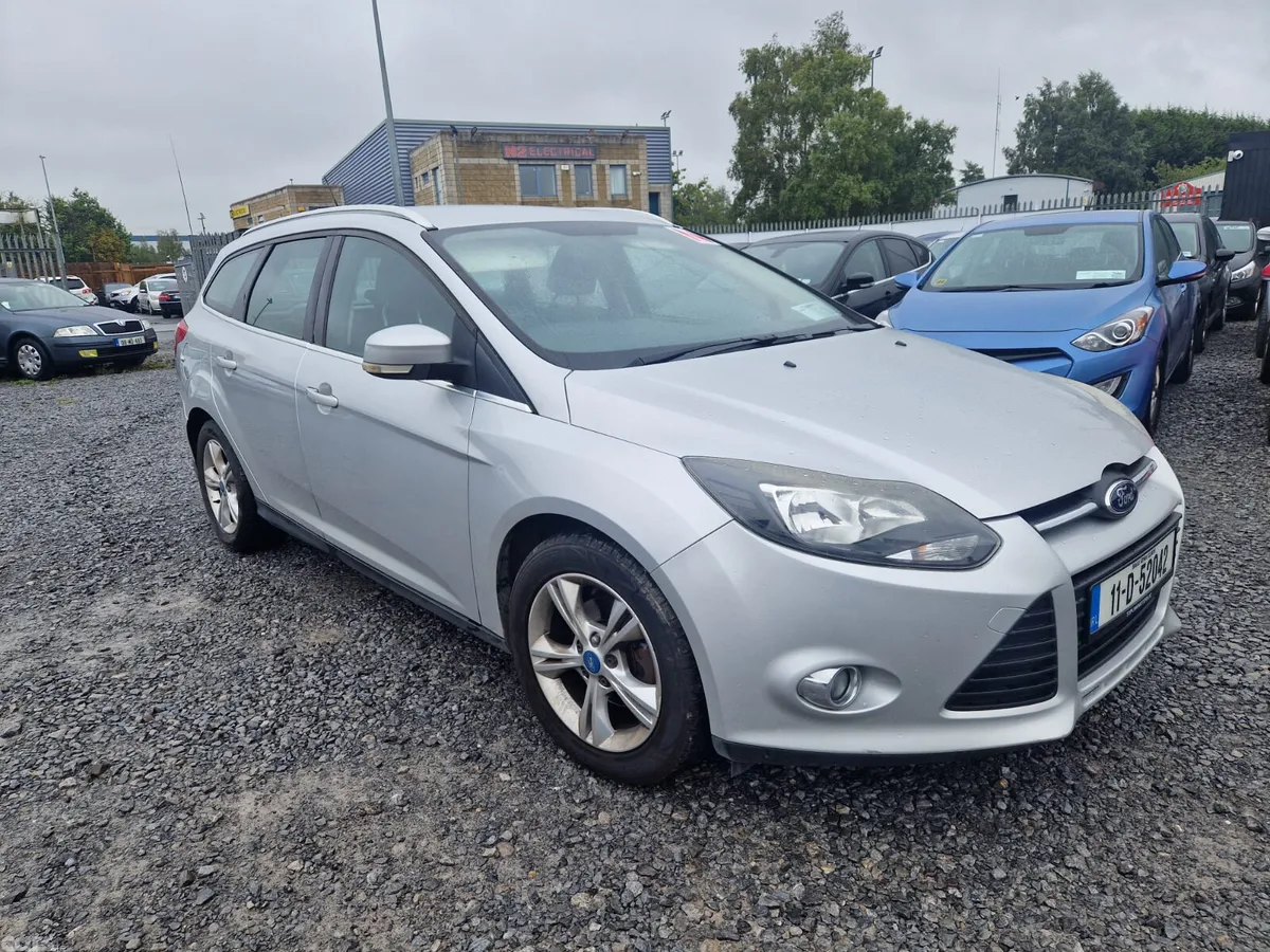Ford Focus Estate, Petrol, 2011, Silver