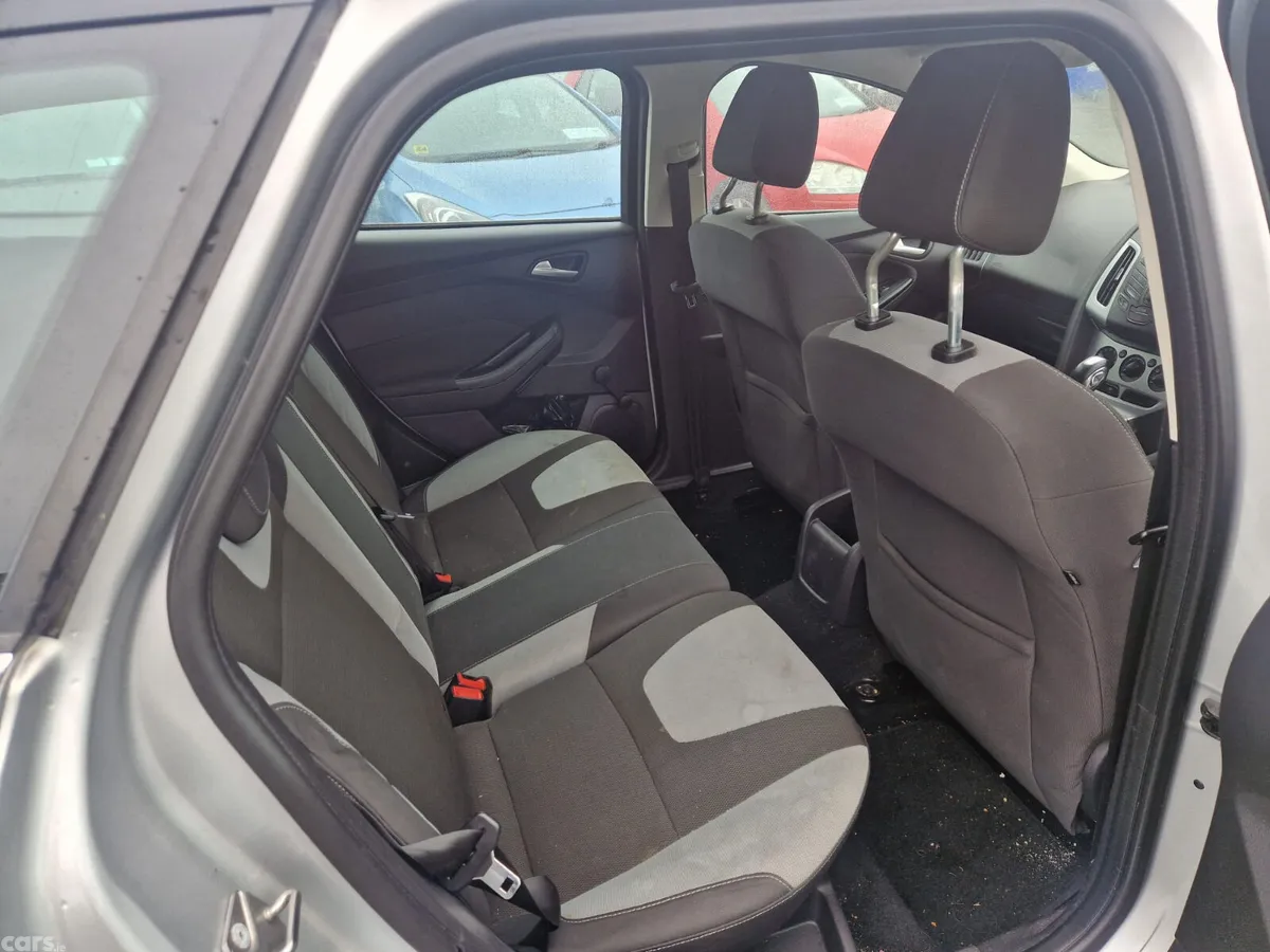 Ford Focus Estate, Petrol, 2011, Silver
