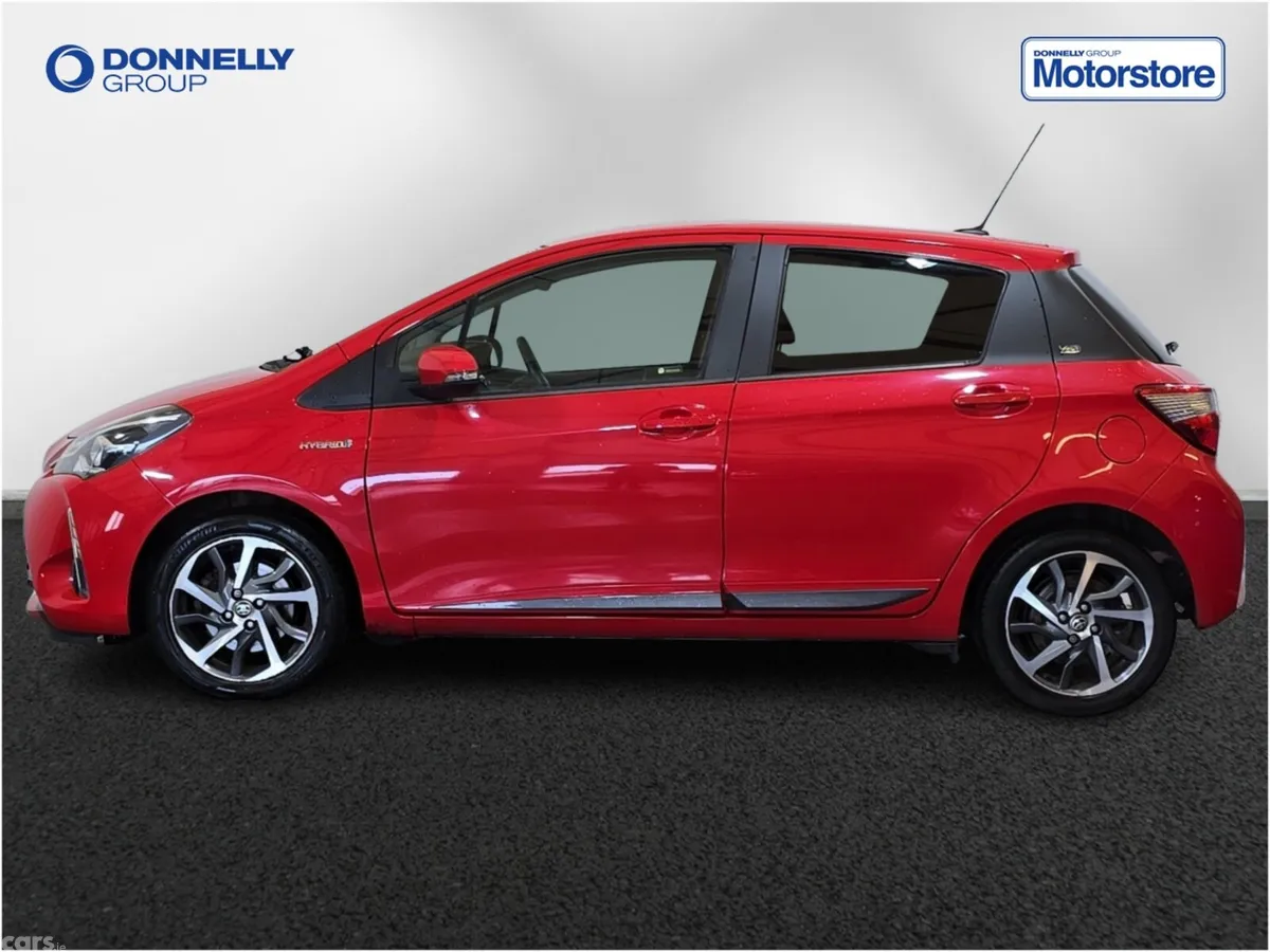 Toyota Yaris Hatchback, Petrol Hybrid, 2020, Red