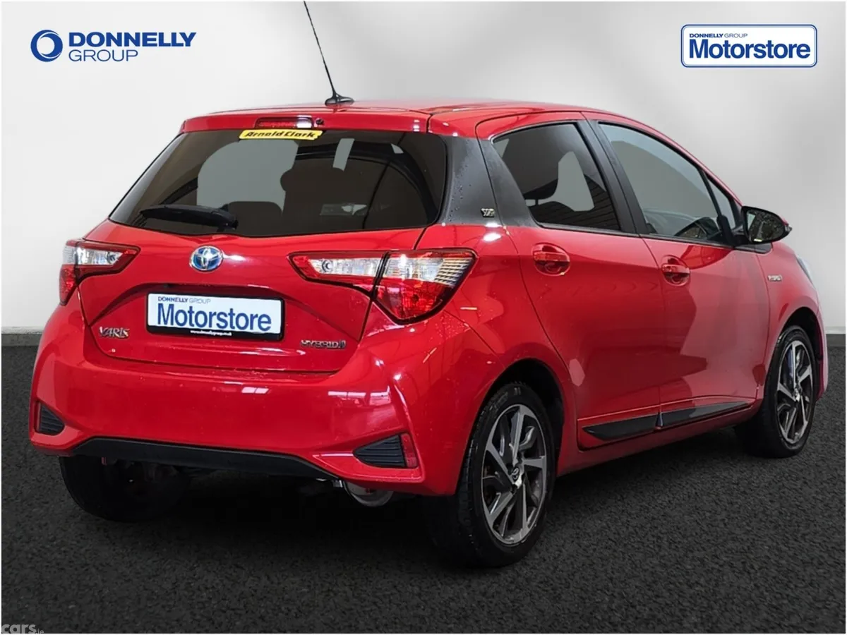 Toyota Yaris Hatchback, Petrol Hybrid, 2020, Red