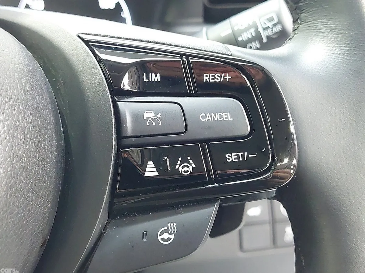 Honda HR-V Hatchback, Petrol Hybrid, 2023, Beige