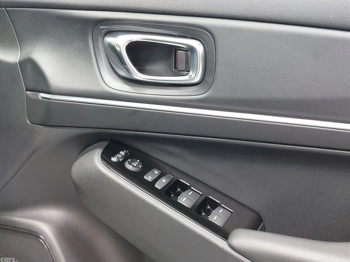 Honda HR-V Hatchback, Petrol Hybrid, 2023, Beige