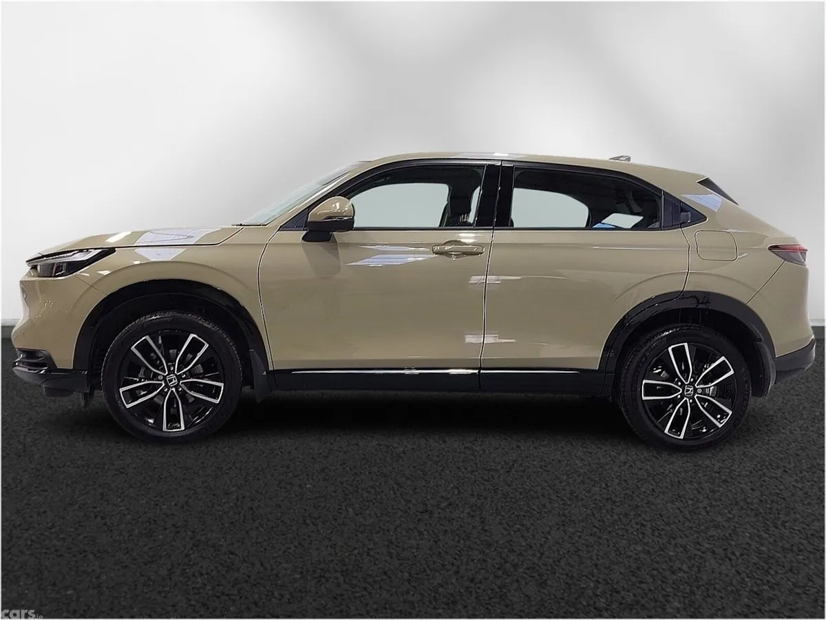 Honda HR-V Hatchback, Petrol Hybrid, 2023, Beige