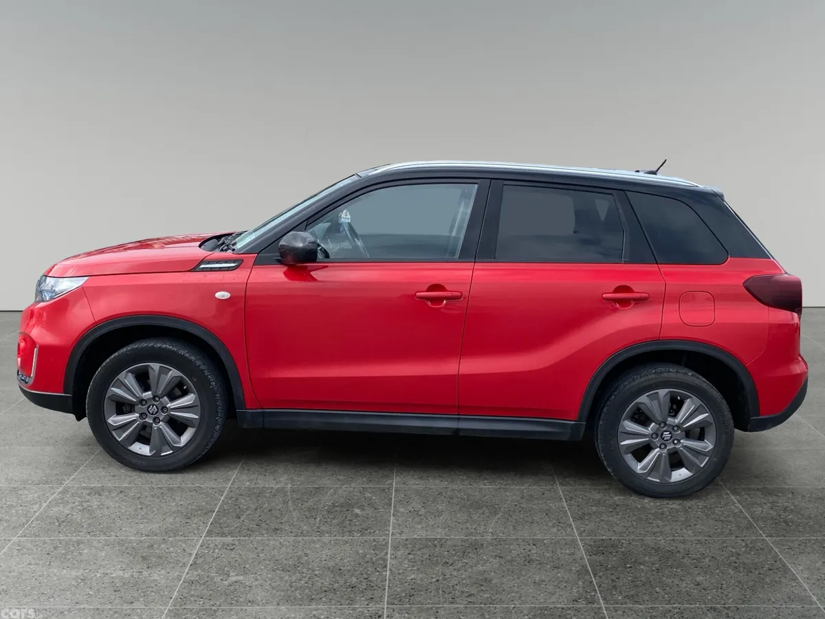 Suzuki Vitara SUV, Petrol, 2022, Red