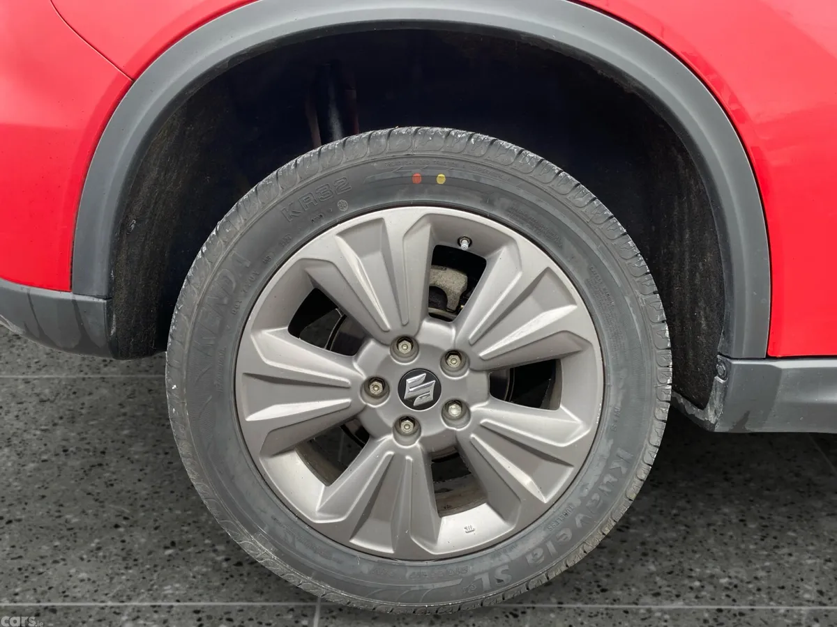 Suzuki Vitara SUV, Petrol, 2022, Red