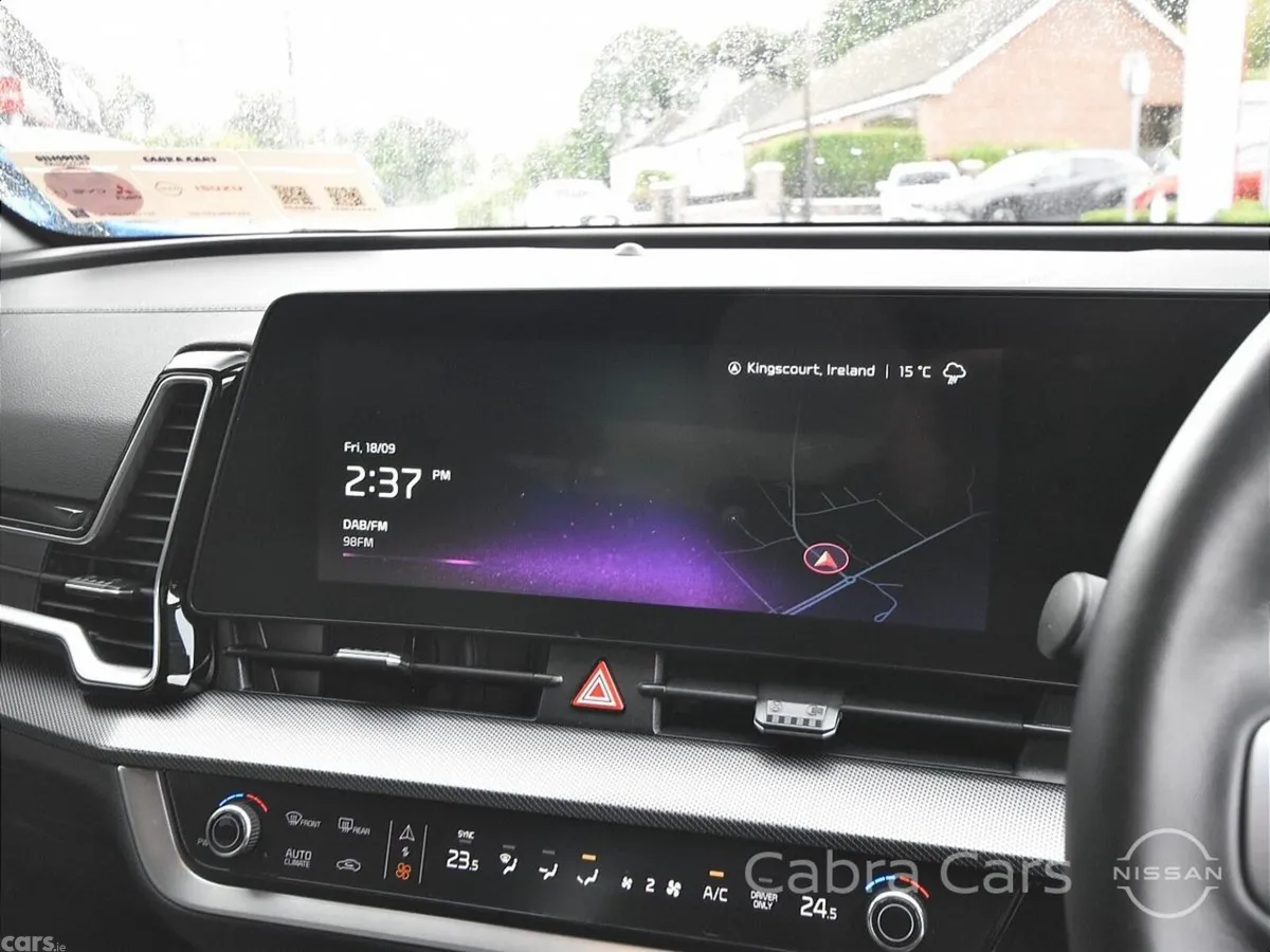 Kia Sportage SUV, Petrol Plug-in Hybrid, 2025, White