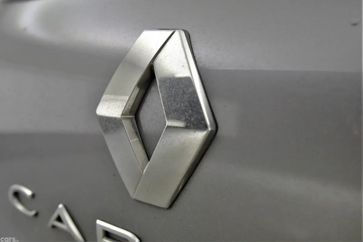 Renault Captur SUV, Petrol, 2024, Grey