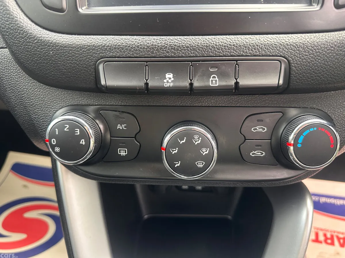 Kia Ceed Hatchback, Diesel, 2017, Black