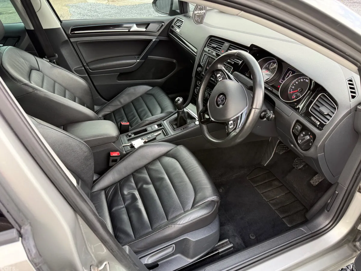 Volkswagen Golf Estate, Petrol, 2017, Grey