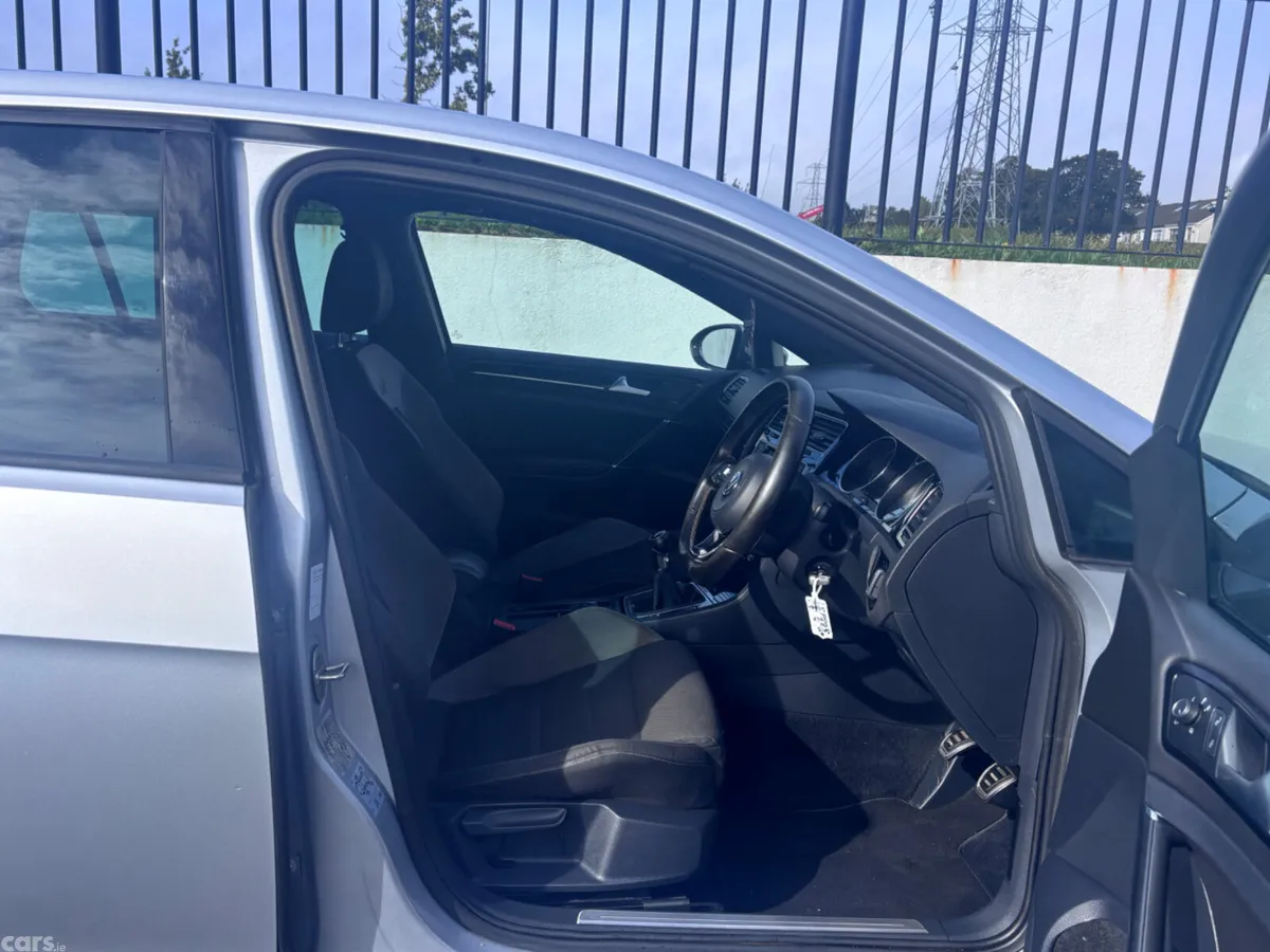 Volkswagen Golf Hatchback, Petrol, 2015, Silver