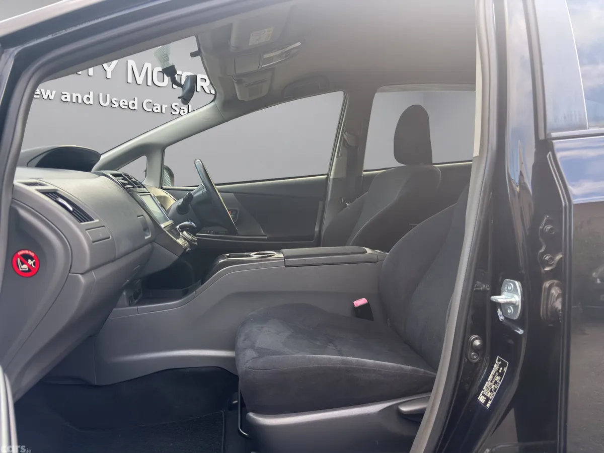 Toyota Prius MPV, Petrol Hybrid, 2013, Black