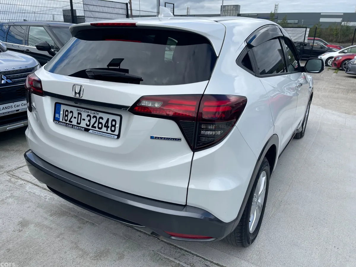 Honda Vezel SUV, Petrol Hybrid, 2018, White