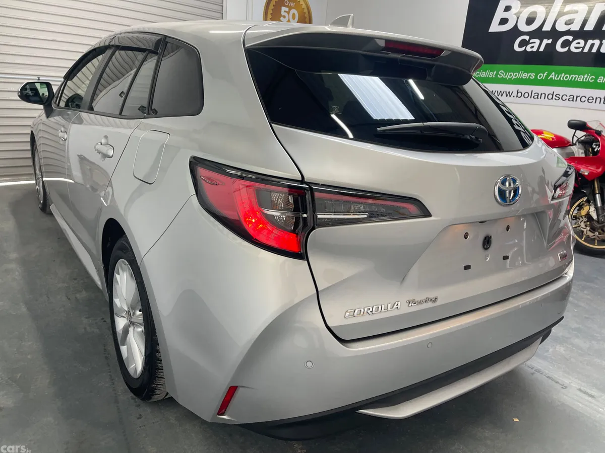 Toyota Corolla Estate, Petrol Hybrid, 2022, Blue