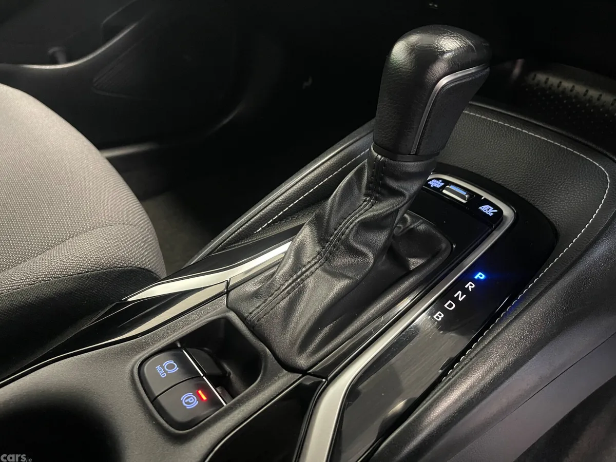 Toyota Corolla Estate, Petrol Hybrid, 2022, Blue