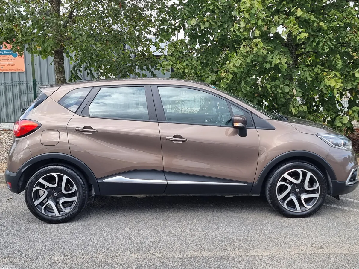 Renault Captur Hatchback, Diesel, 2014, Brown