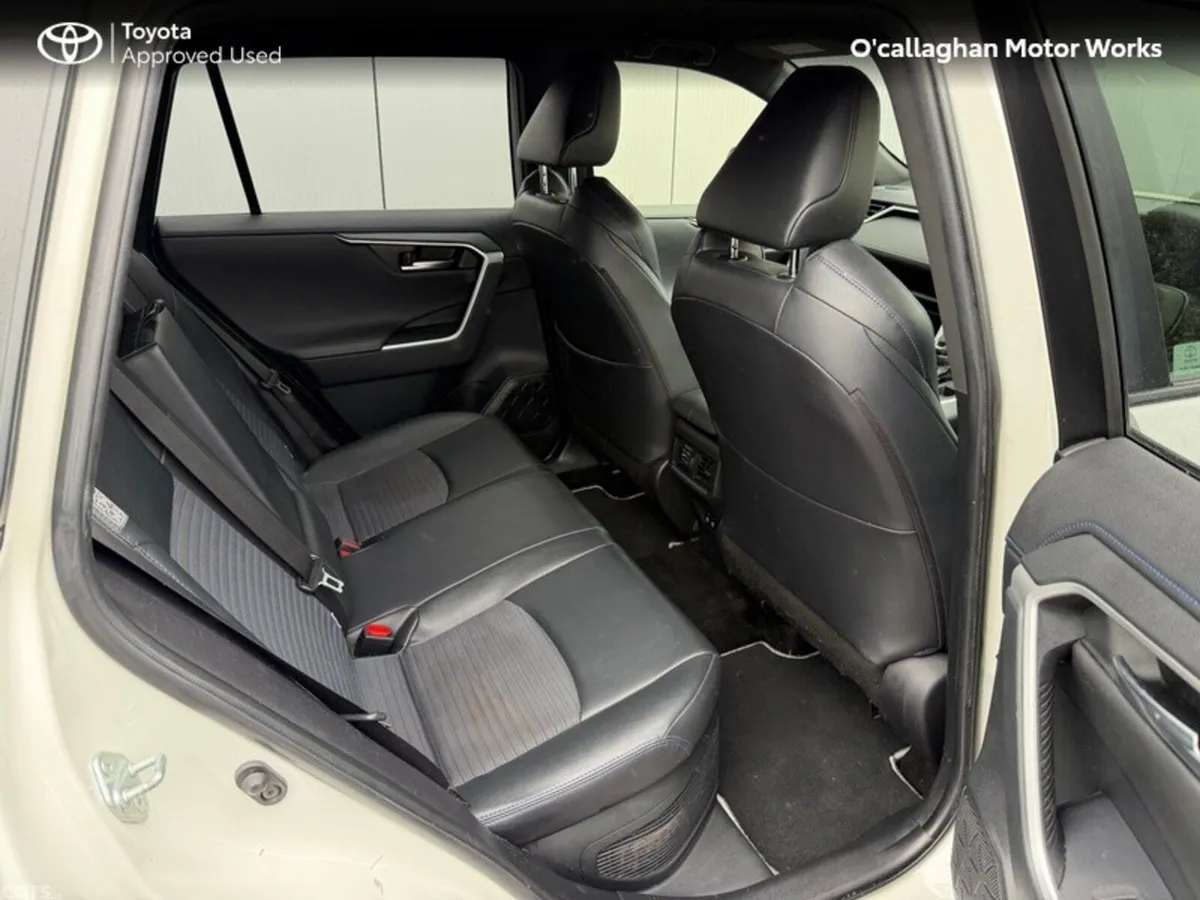 Toyota RAV4 SUV, Petrol Hybrid, 2019, White
