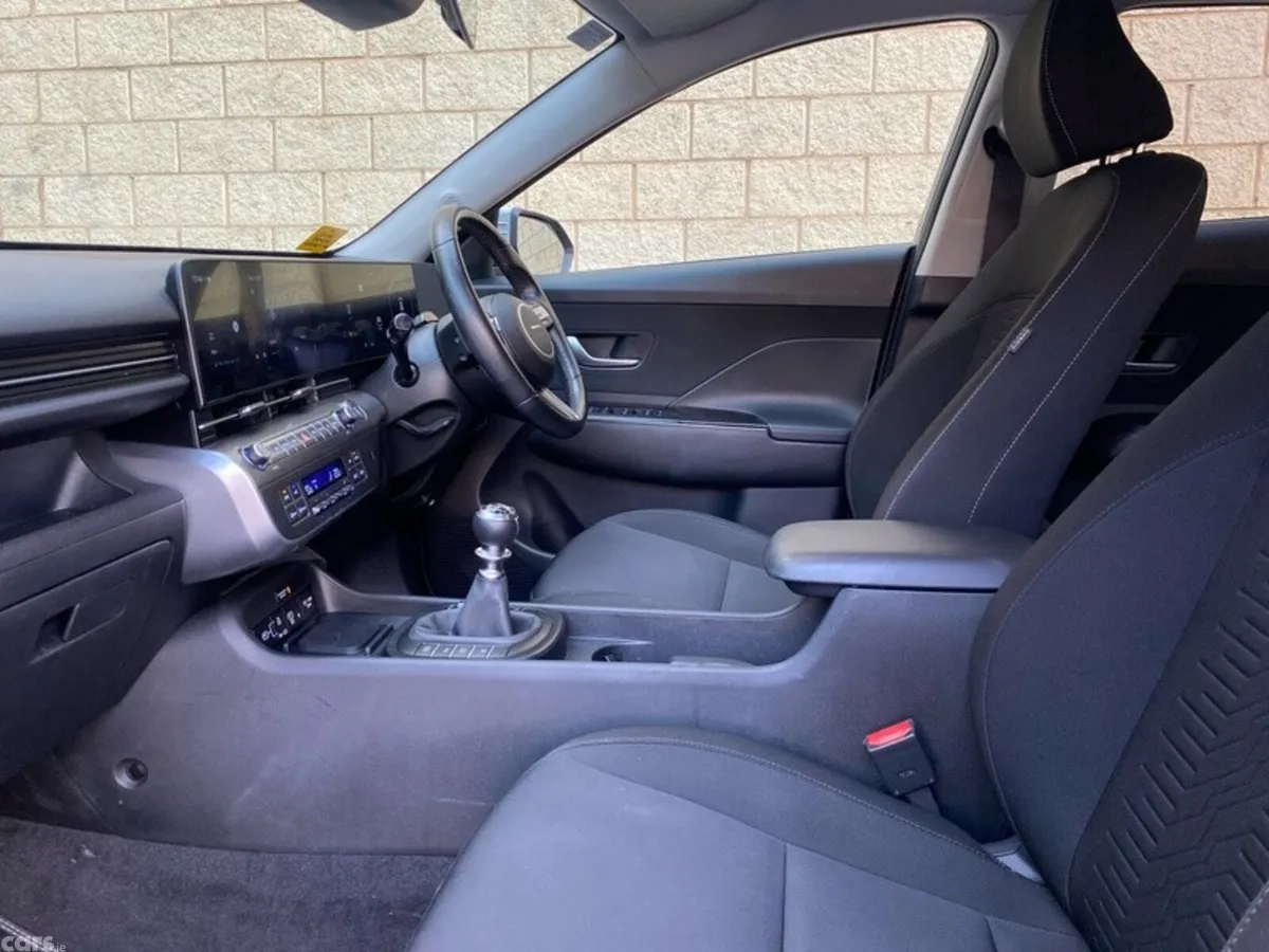 Hyundai KONA MPV, Petrol, 2024, Grey