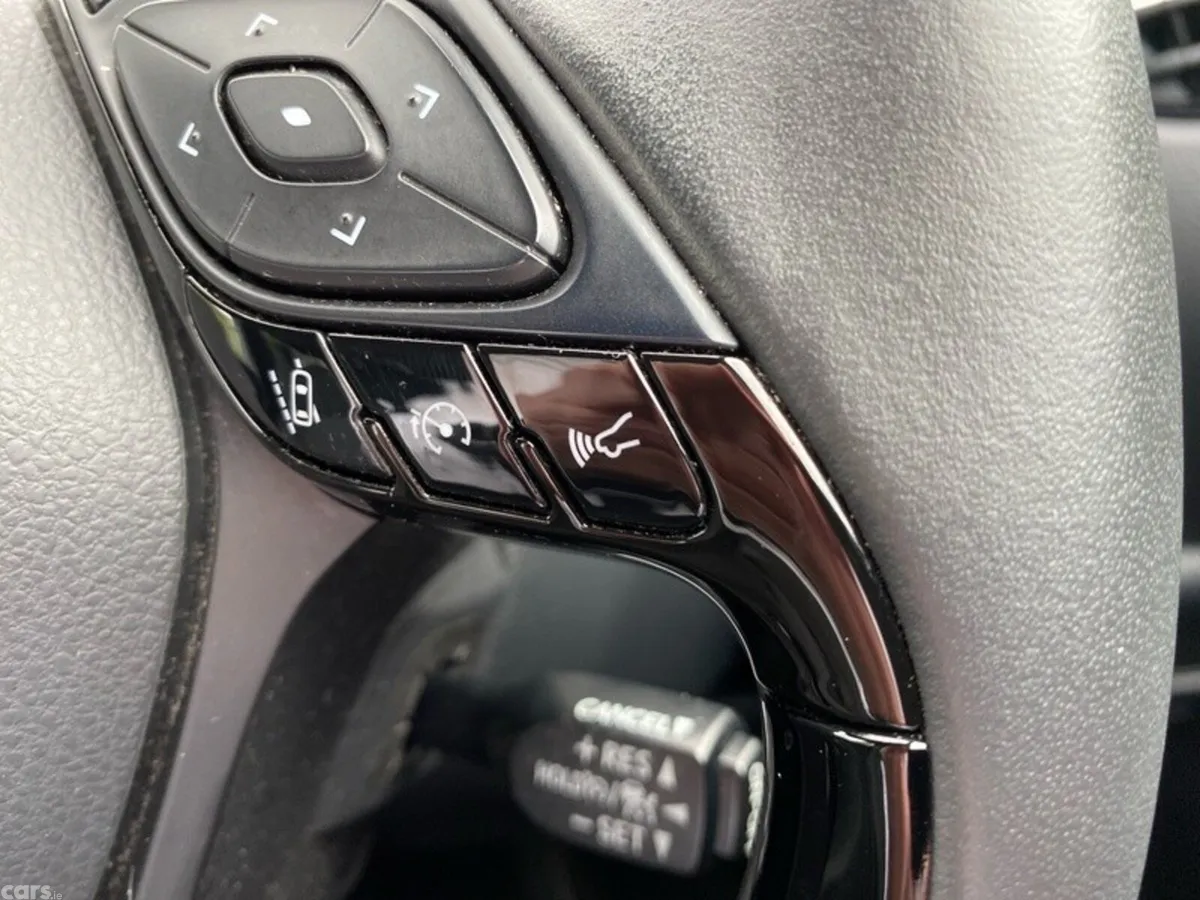 Toyota C-HR SUV, Petrol Hybrid, 2023, Grey