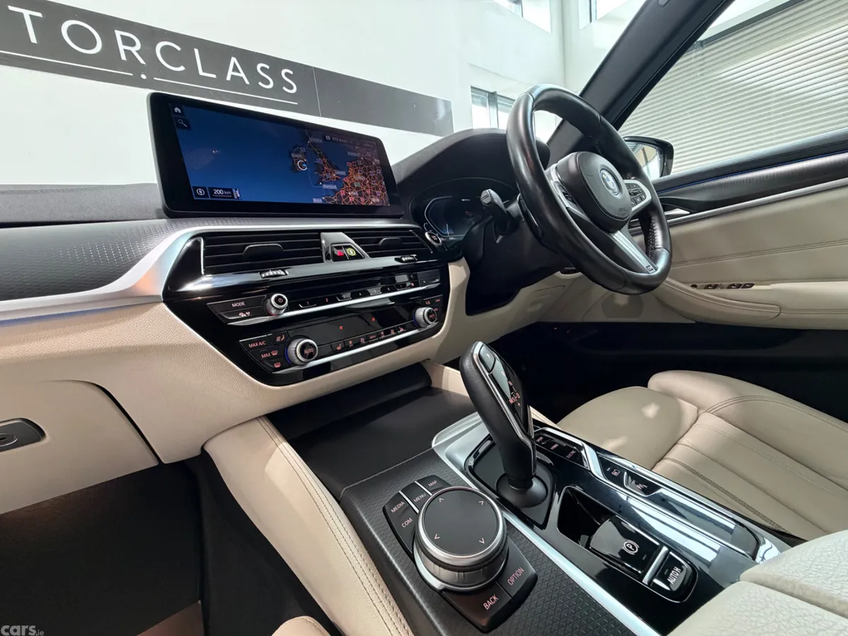 BMW 5-Series Saloon, Petrol Plug-in Hybrid, 2022, Blue