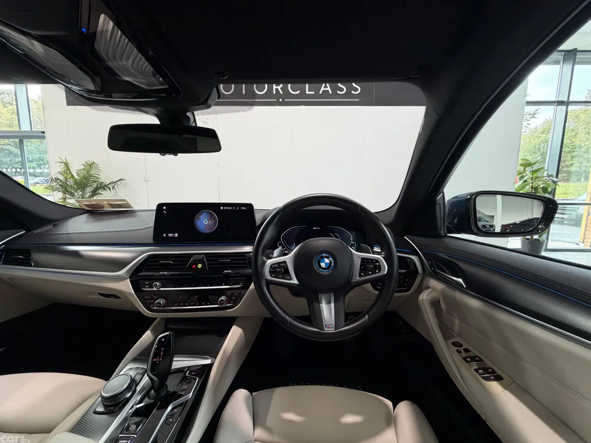 BMW 5-Series Saloon, Petrol Plug-in Hybrid, 2022, Blue