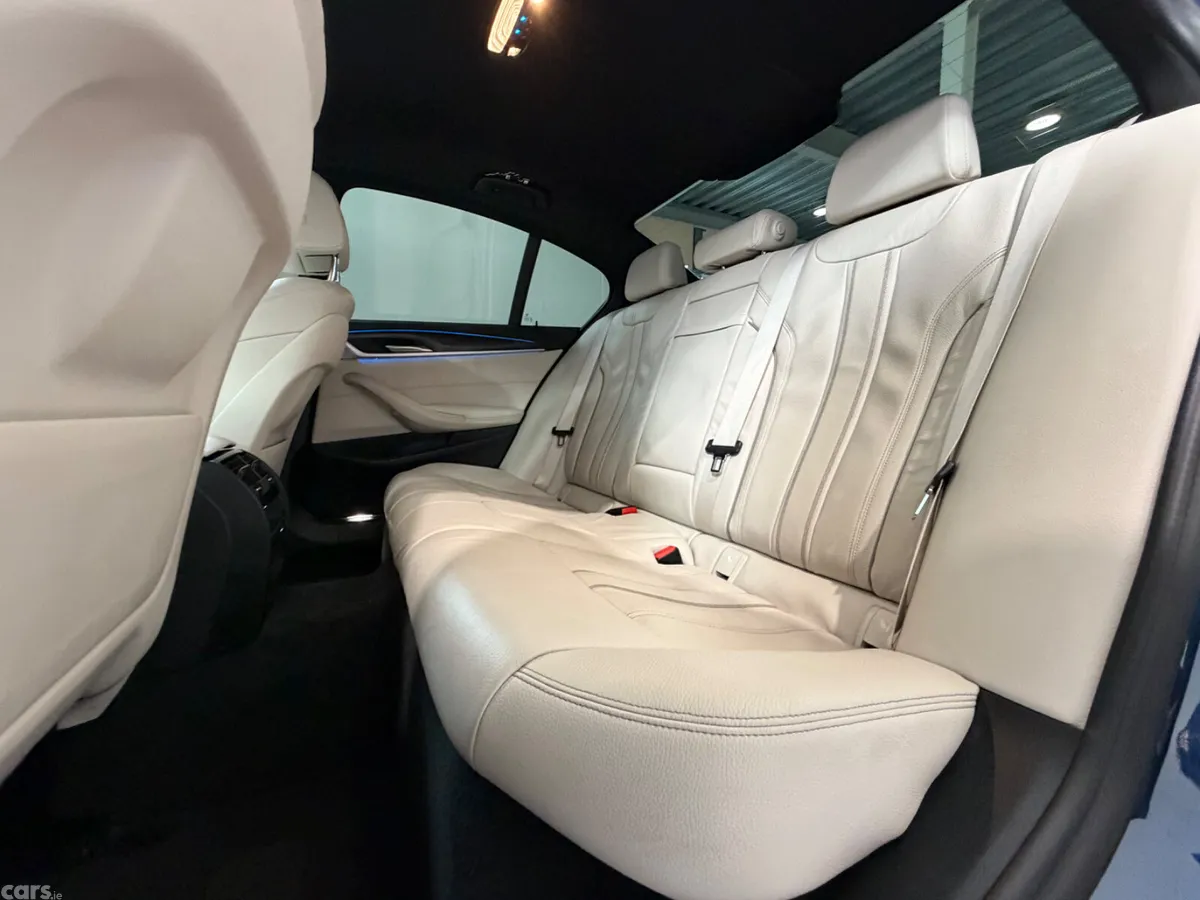BMW 5-Series Saloon, Petrol Plug-in Hybrid, 2022, Blue