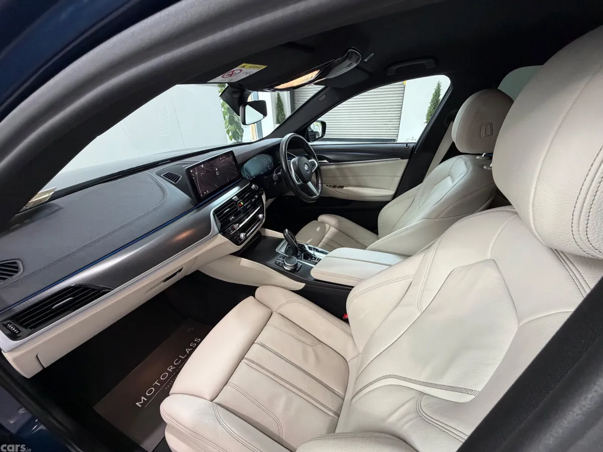 BMW 5-Series Saloon, Petrol Plug-in Hybrid, 2022, Blue