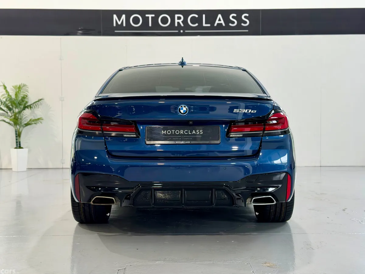 BMW 5-Series Saloon, Petrol Plug-in Hybrid, 2022, Blue