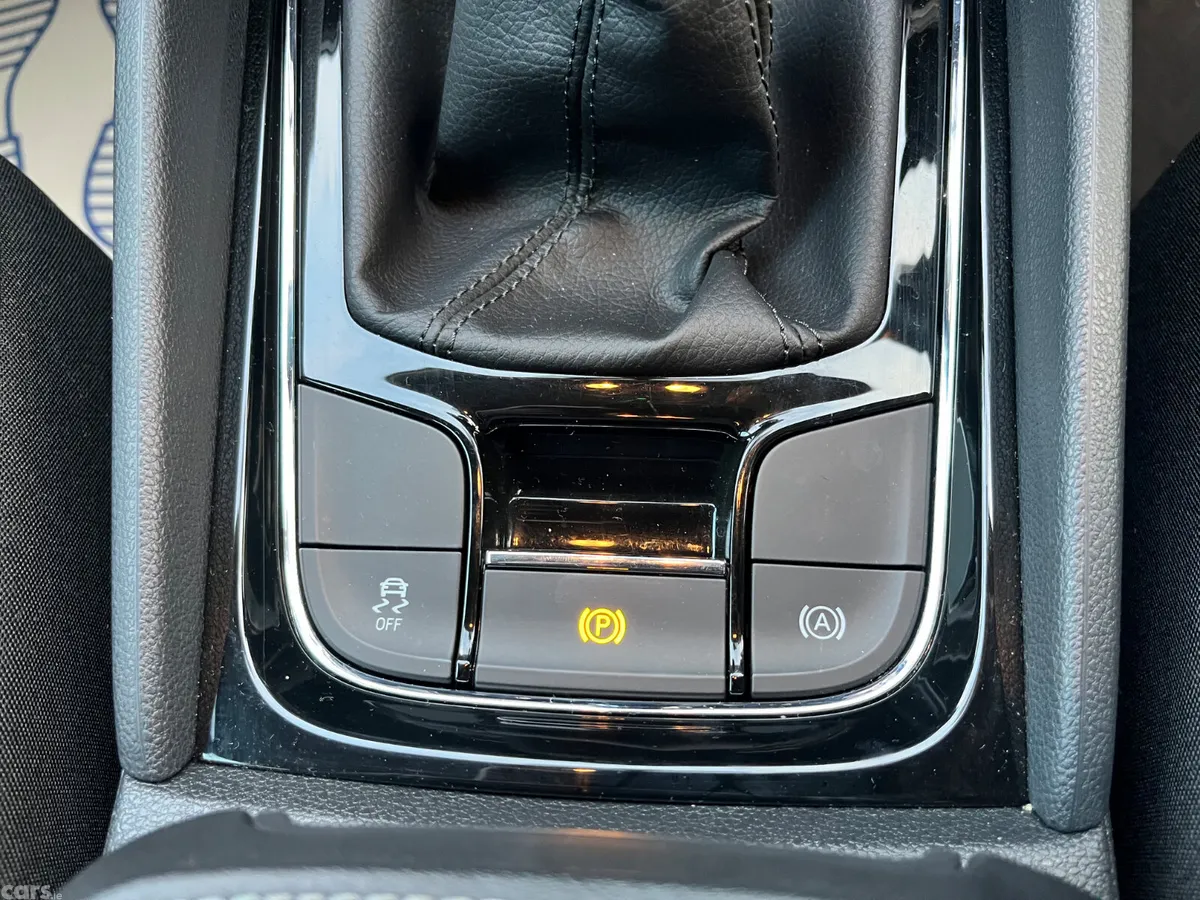 Skoda Karoq Estate, Petrol, 2019, Grey