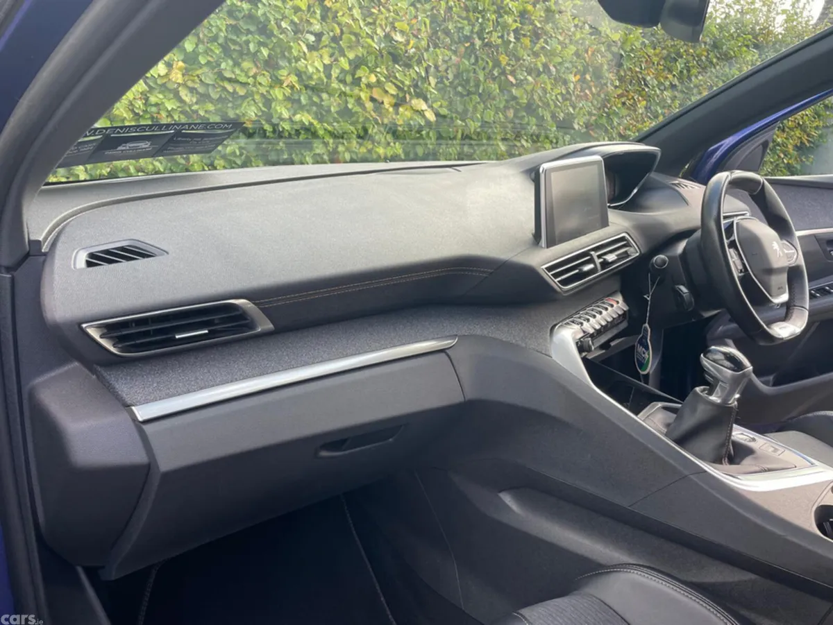 Peugeot 3008 MPV, Petrol, 2019, Blue
