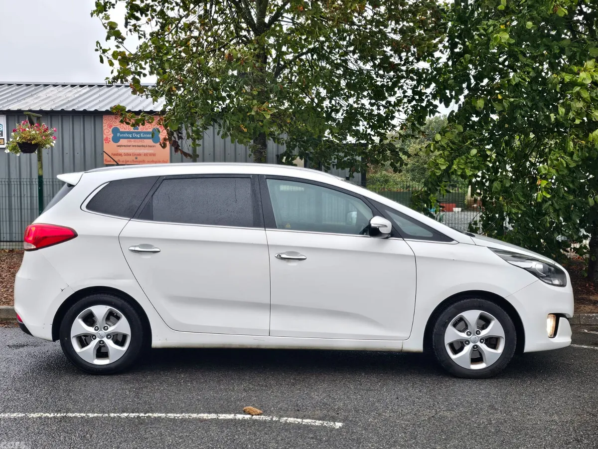 Kia Carens MPV, Diesel, 2015, White