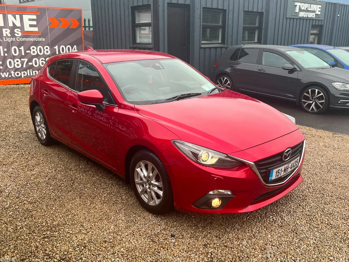 Mazda Mazda3 Hatchback, Diesel, 2015, Red