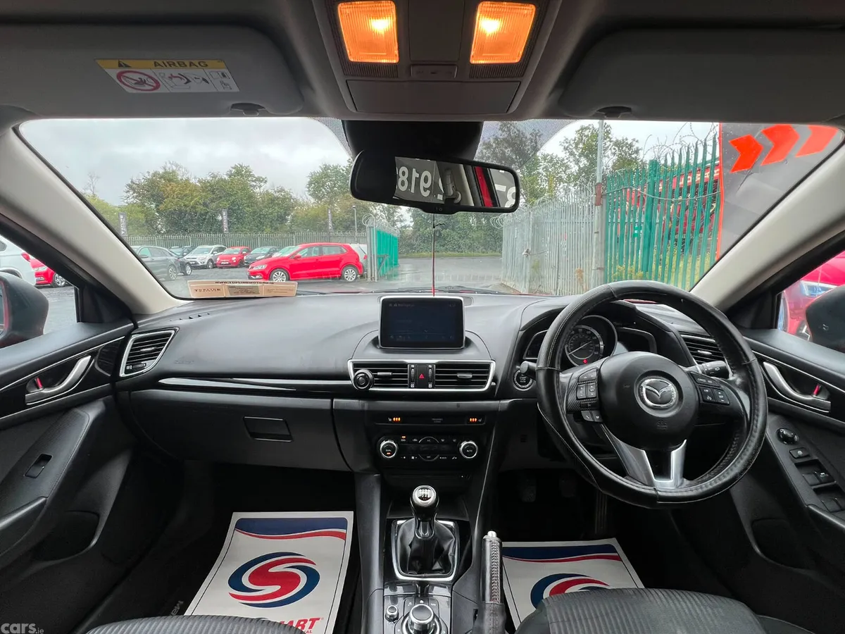 Mazda Mazda3 Hatchback, Diesel, 2015, Red