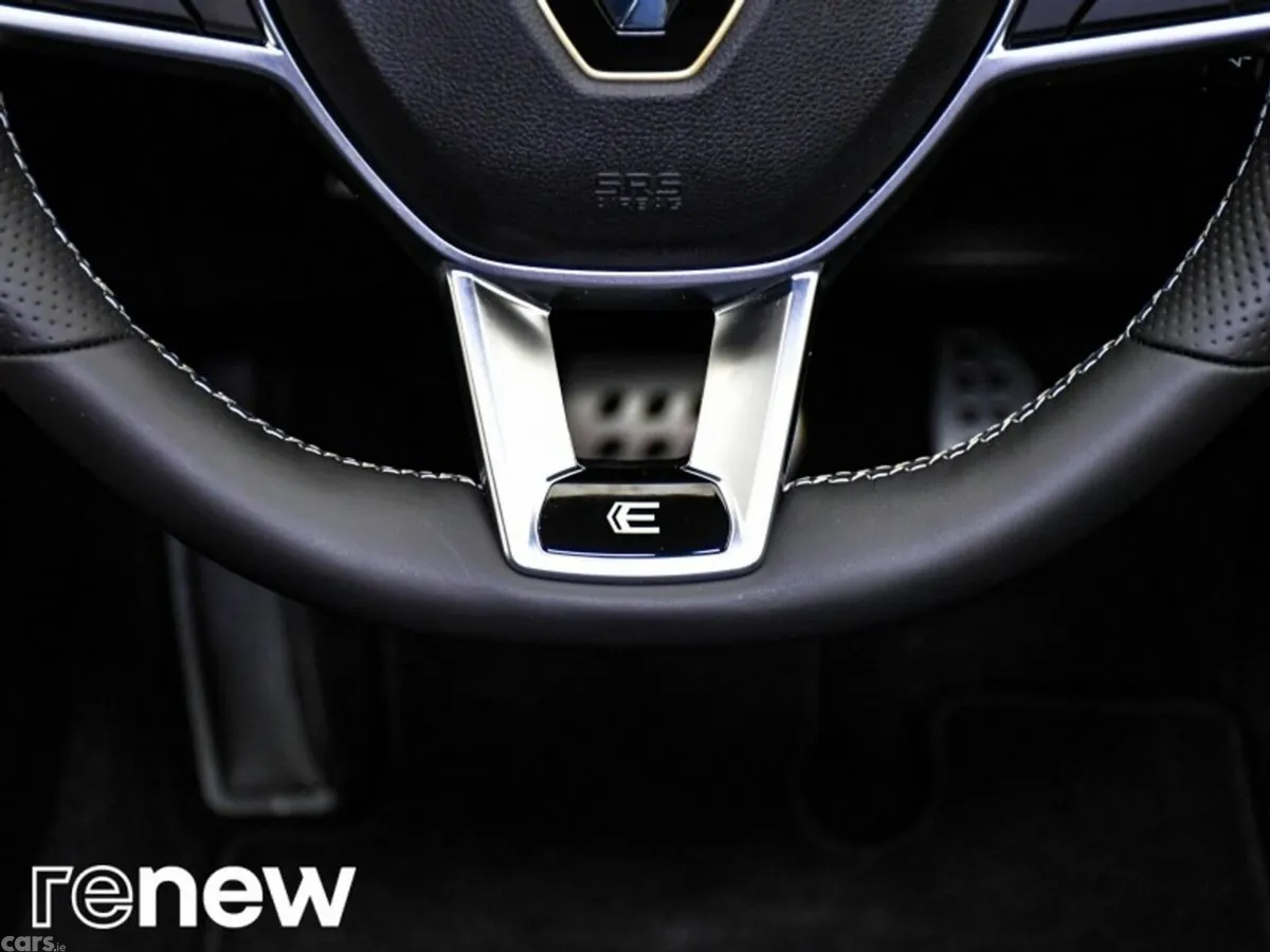 Renault Arkana SUV, Petrol Hybrid, 2023, White