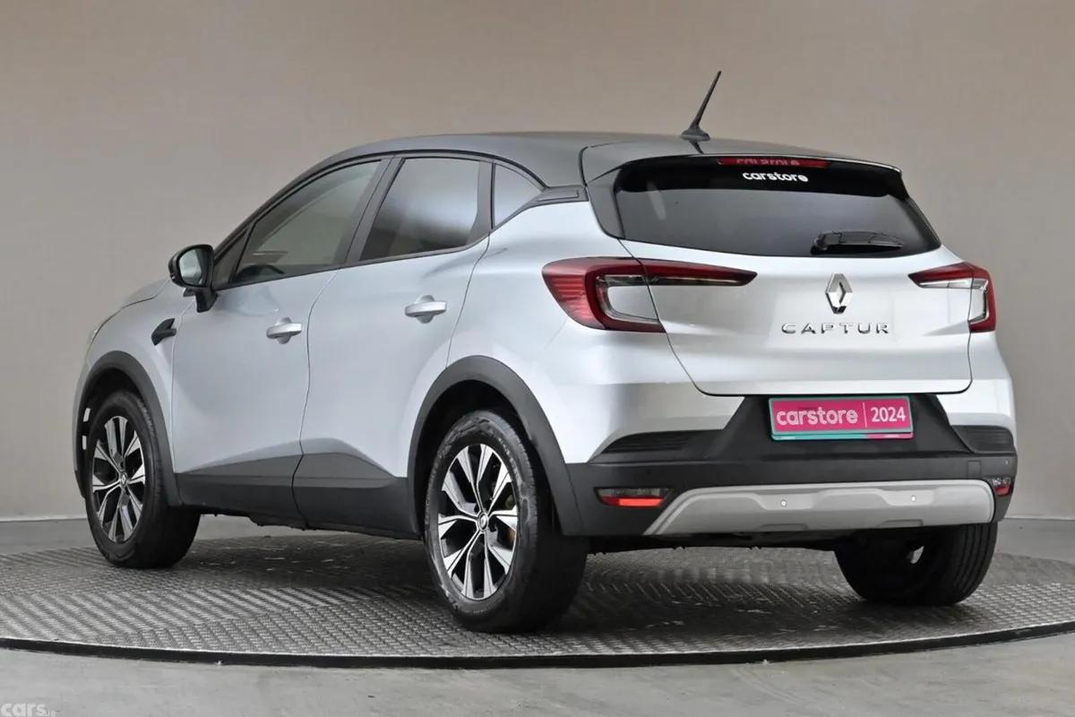 Renault Captur SUV, Petrol, 2024, Grey