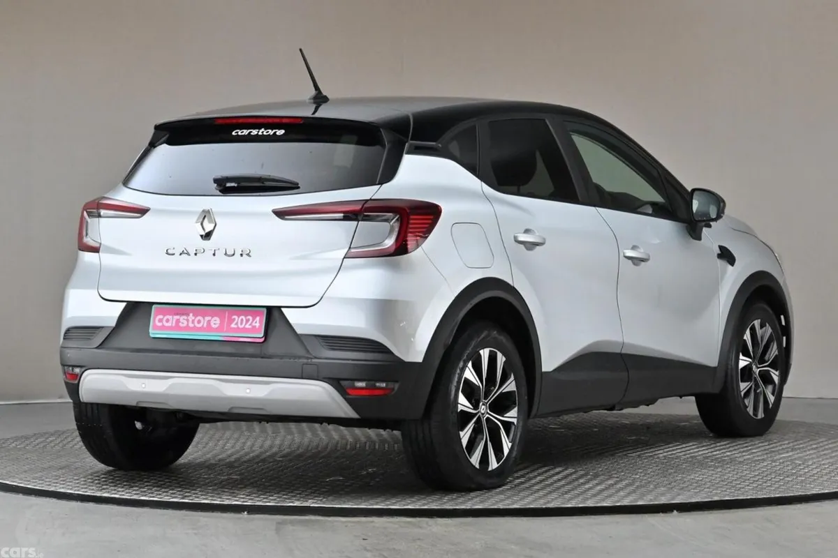 Renault Captur SUV, Petrol, 2024, Grey