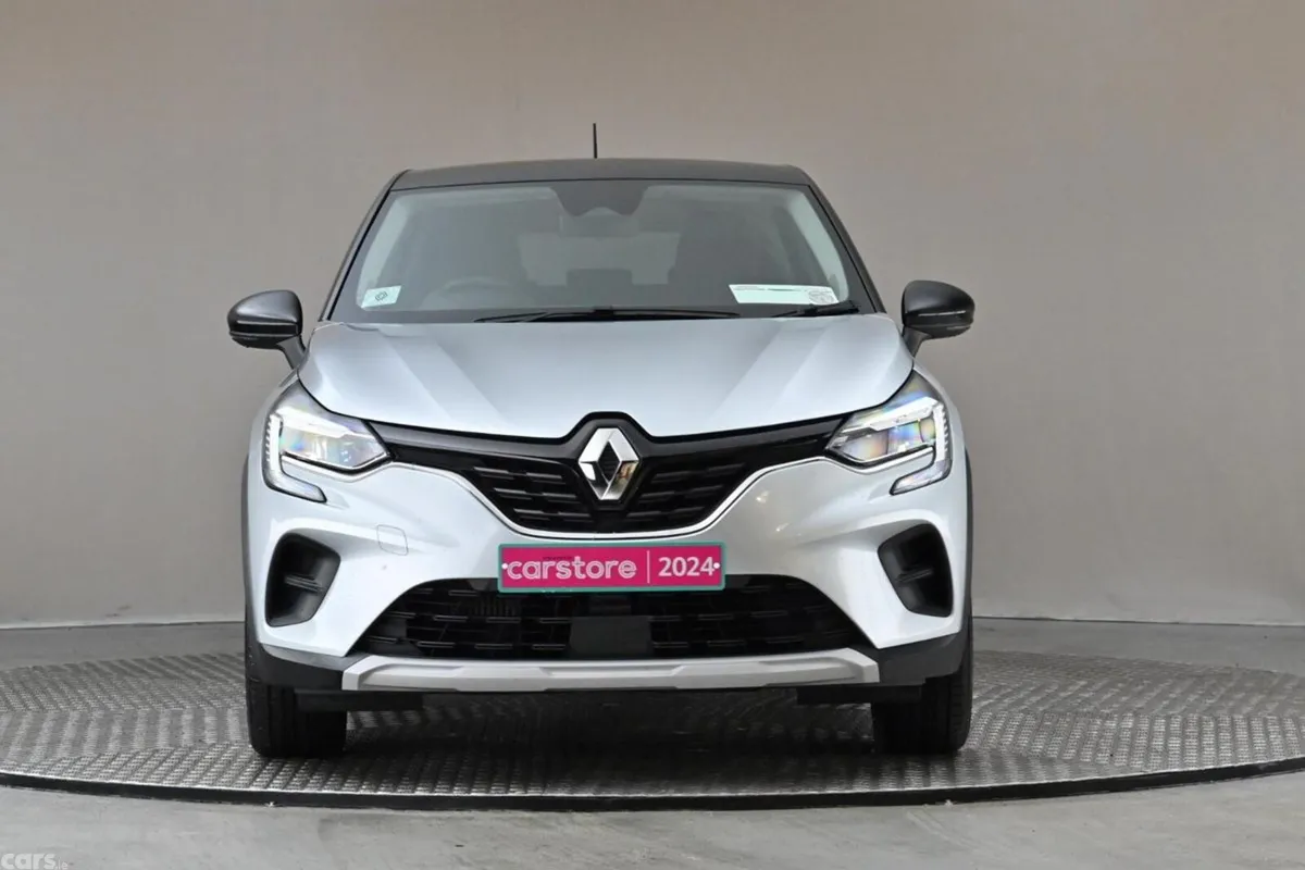 Renault Captur SUV, Petrol, 2024, Silver