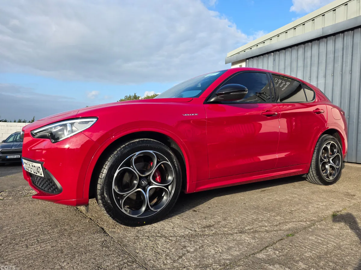 Alfa Romeo Stelvio Estate, Diesel, 2022, Red
