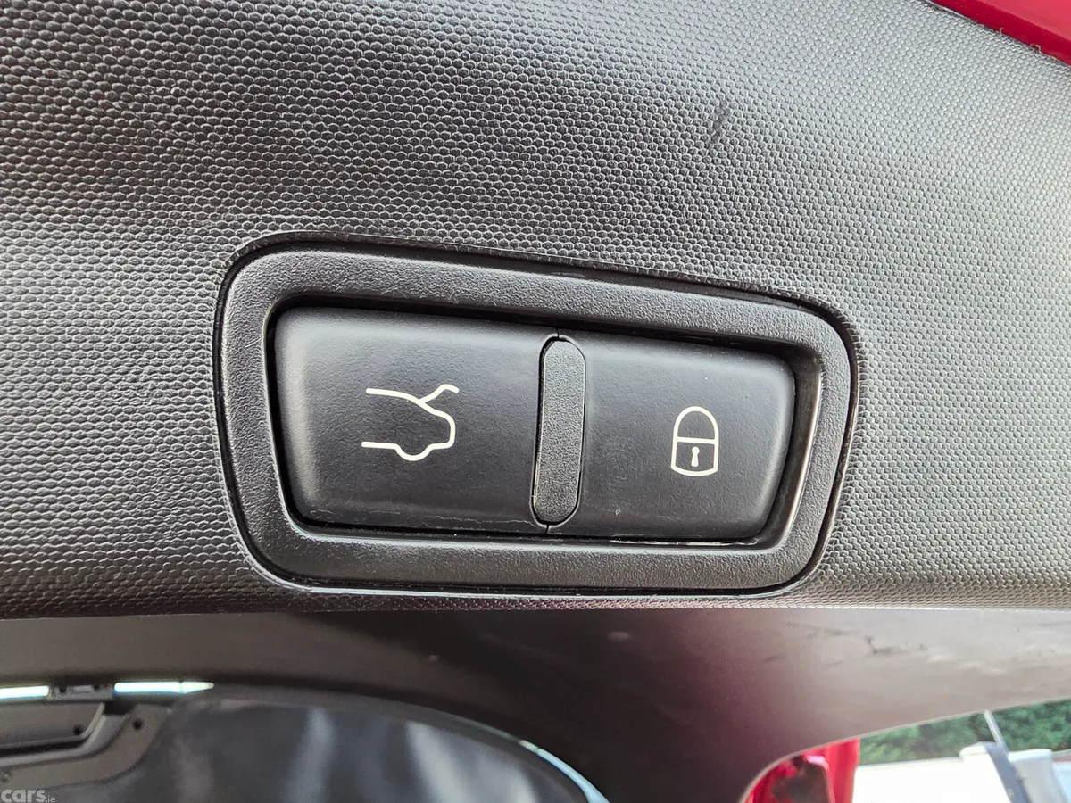 Alfa Romeo Stelvio Estate, Diesel, 2022, Red
