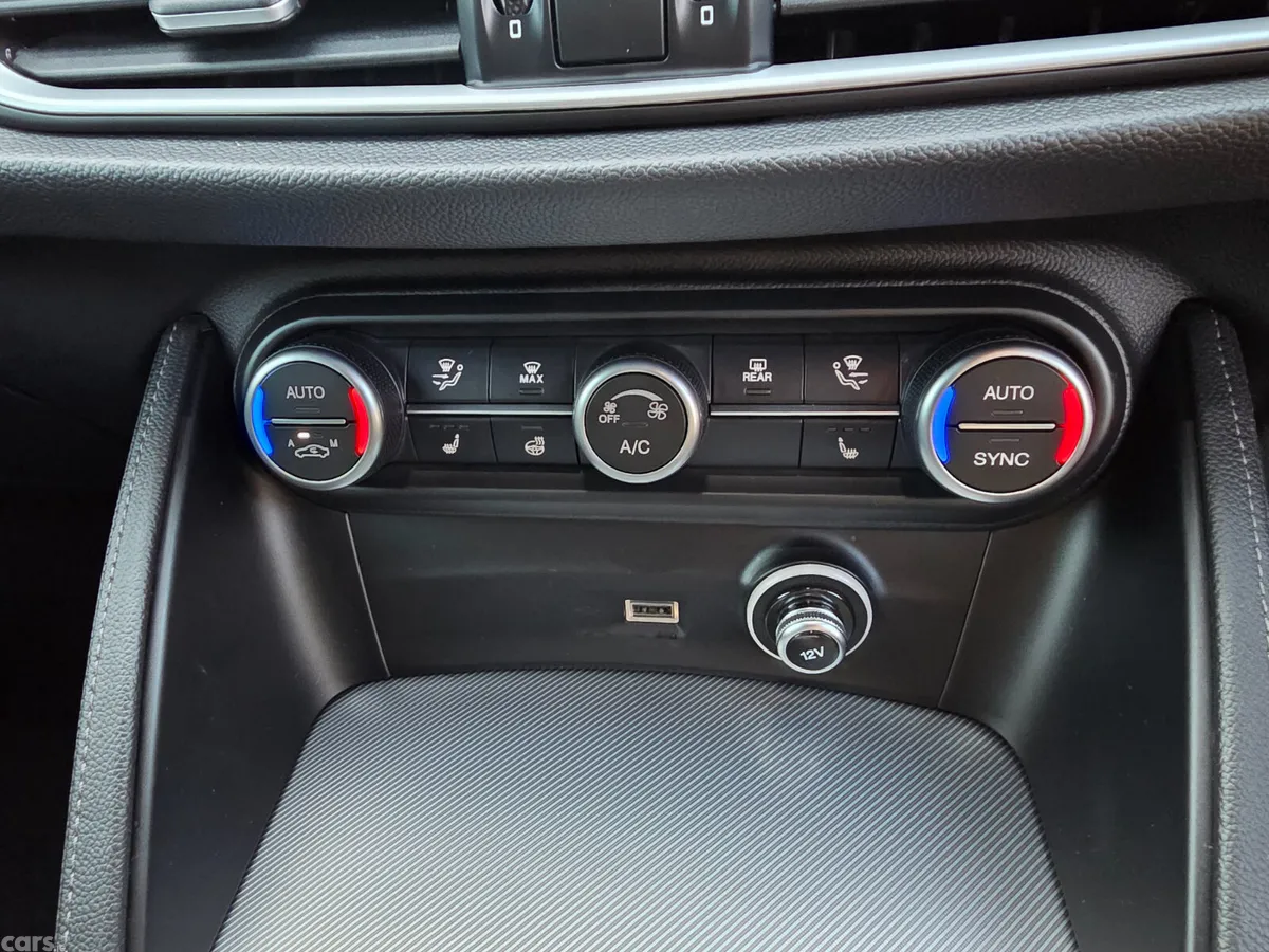 Alfa Romeo Stelvio Estate, Diesel, 2022, Red