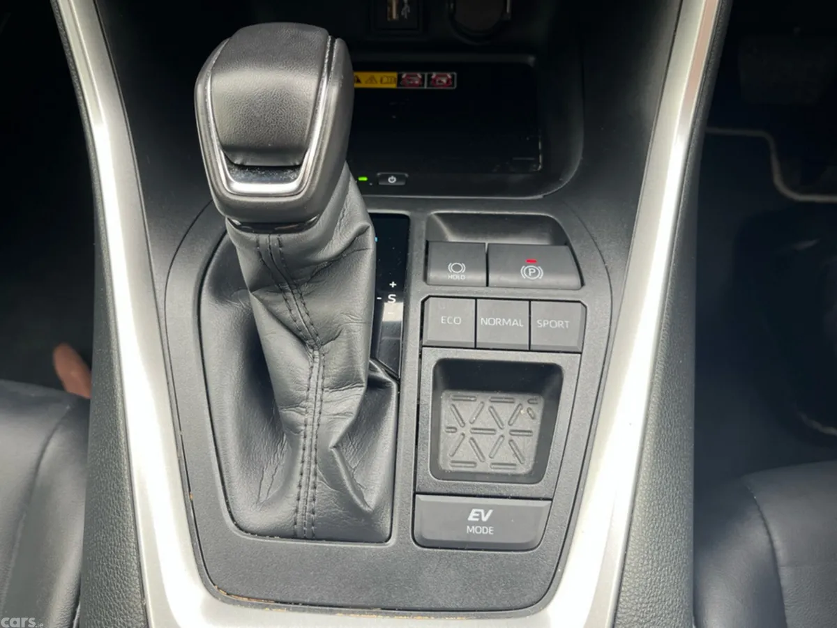 Toyota RAV4 SUV, Petrol Hybrid, 2025, Grey