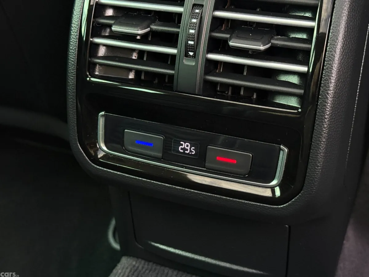 Volkswagen Passat Estate, Diesel, 2018, White