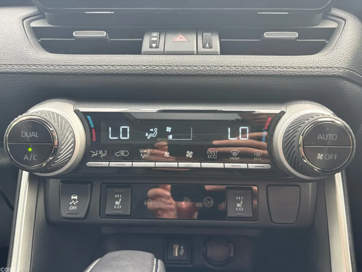 Toyota RAV4 SUV, Petrol Hybrid, 2024, Green