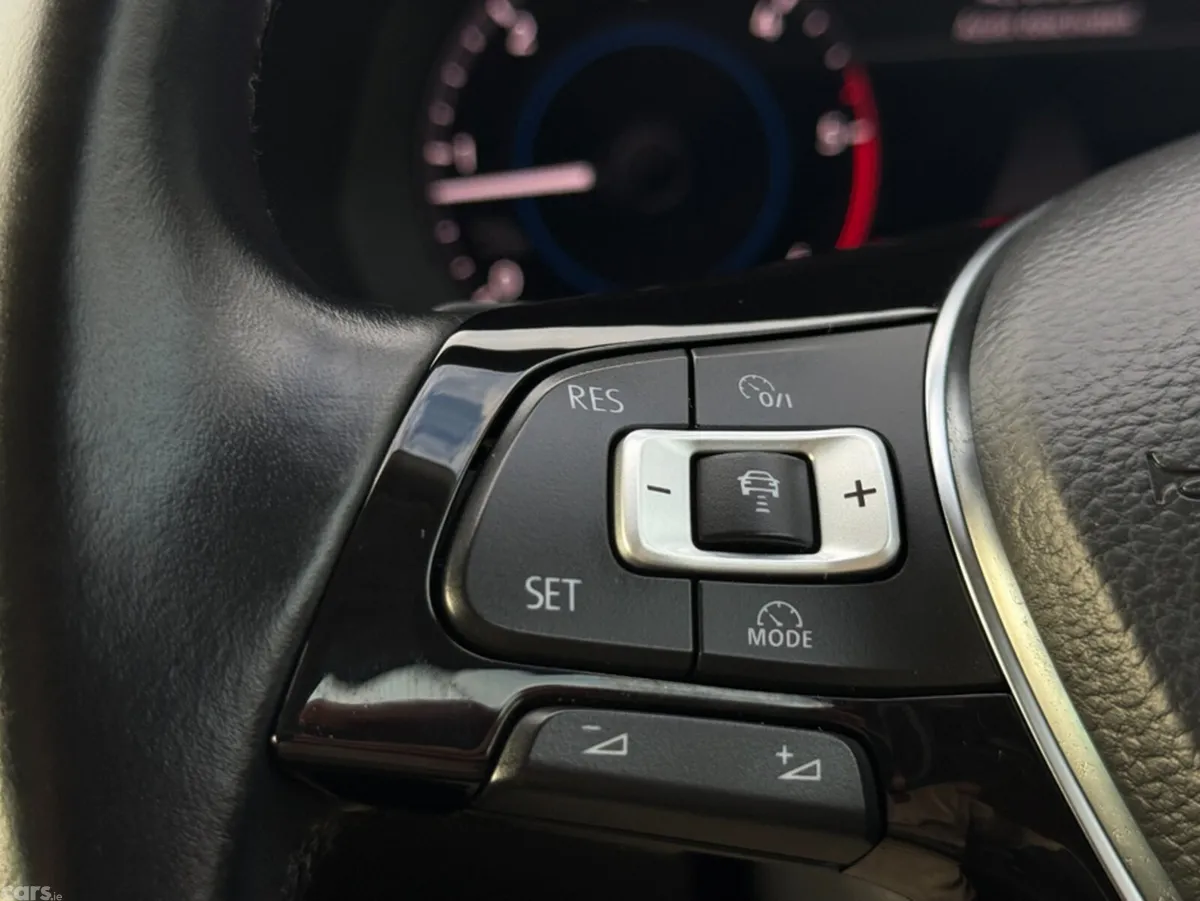 Volkswagen Passat Estate, Diesel, 2018, White
