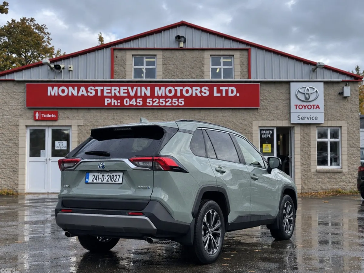 Toyota RAV4 SUV, Petrol Hybrid, 2024, Green
