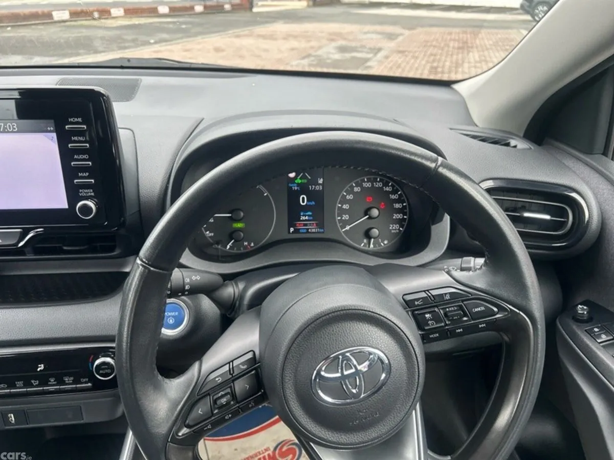 Toyota Yaris Hatchback, Petrol Hybrid, 2024, Grey