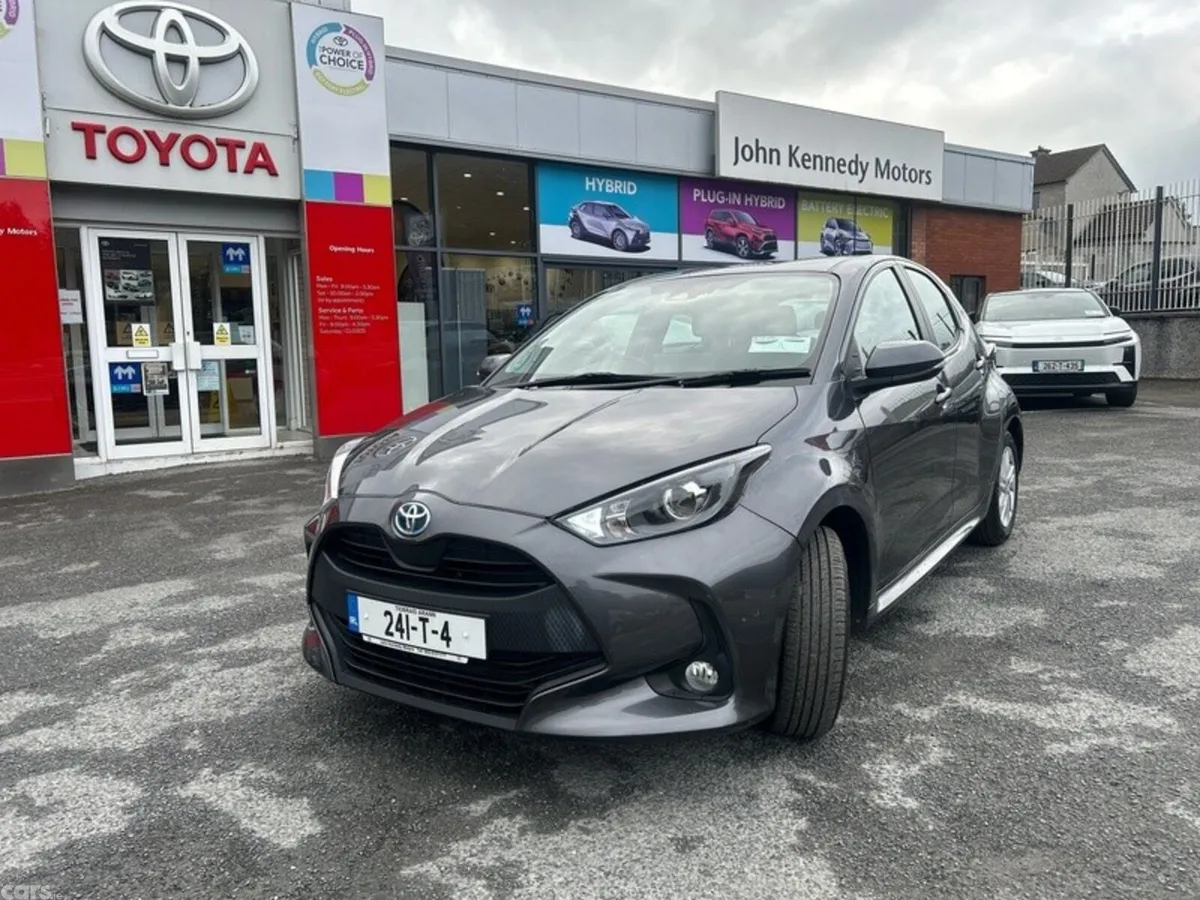 Toyota Yaris Hatchback, Petrol Hybrid, 2024, Grey