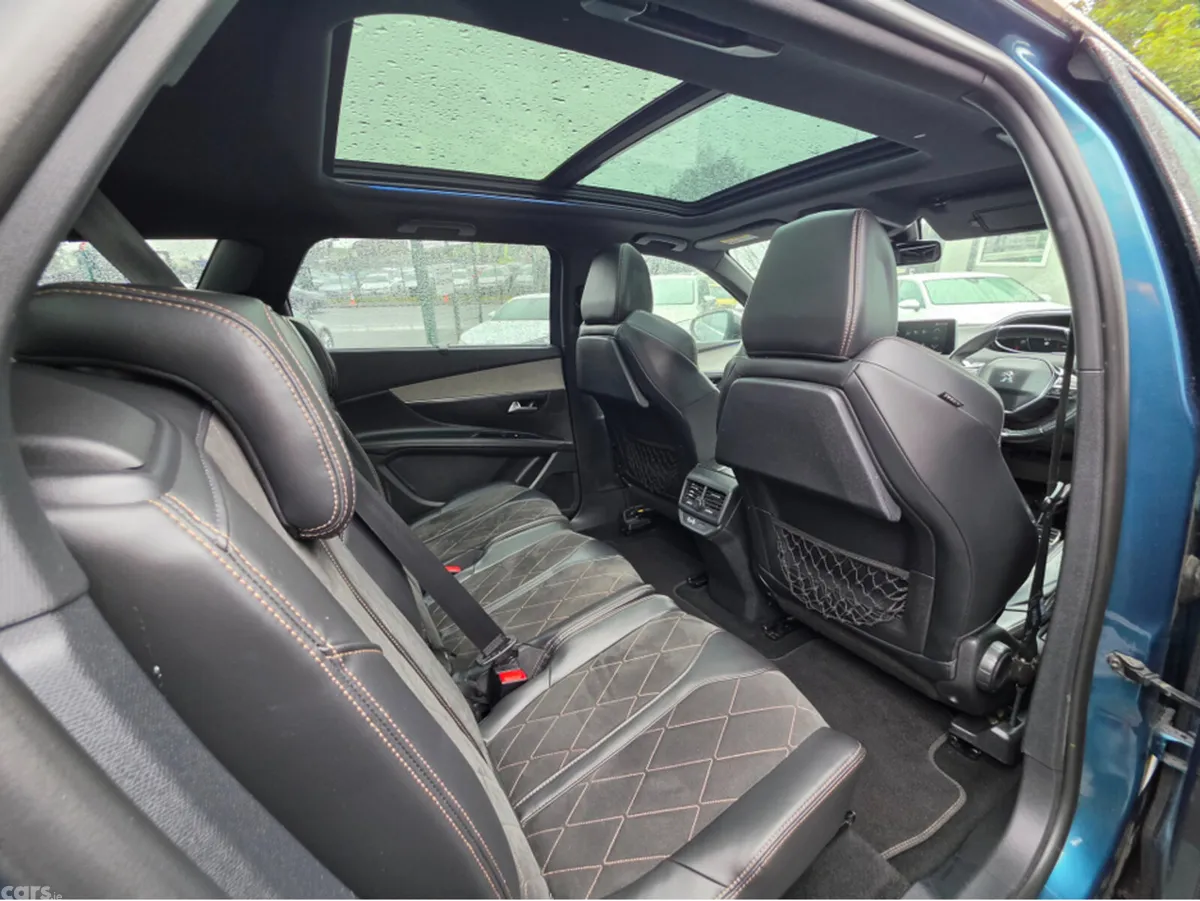 Peugeot 5008 MPV, Diesel, 2018, Green