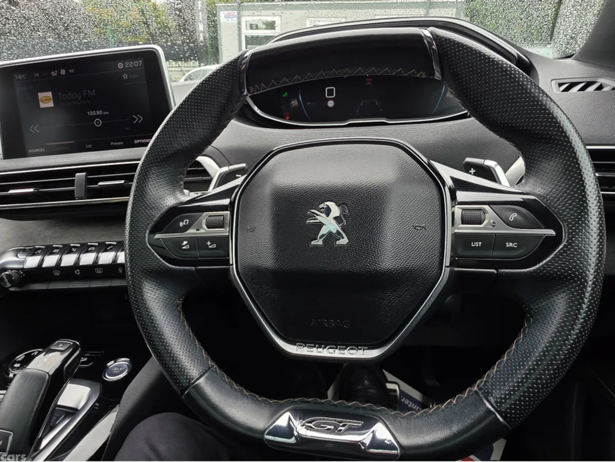 Peugeot 5008 MPV, Diesel, 2018, Green