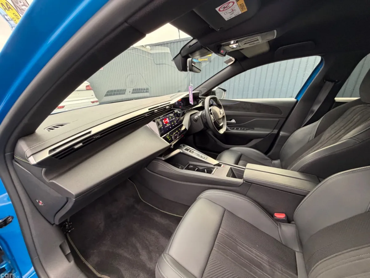 Peugeot 308 Hatchback, Diesel, 2023, Blue